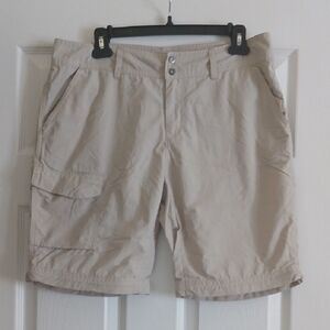 Columbia Quick-Dry Cargo Shorts for Outdoor Activities